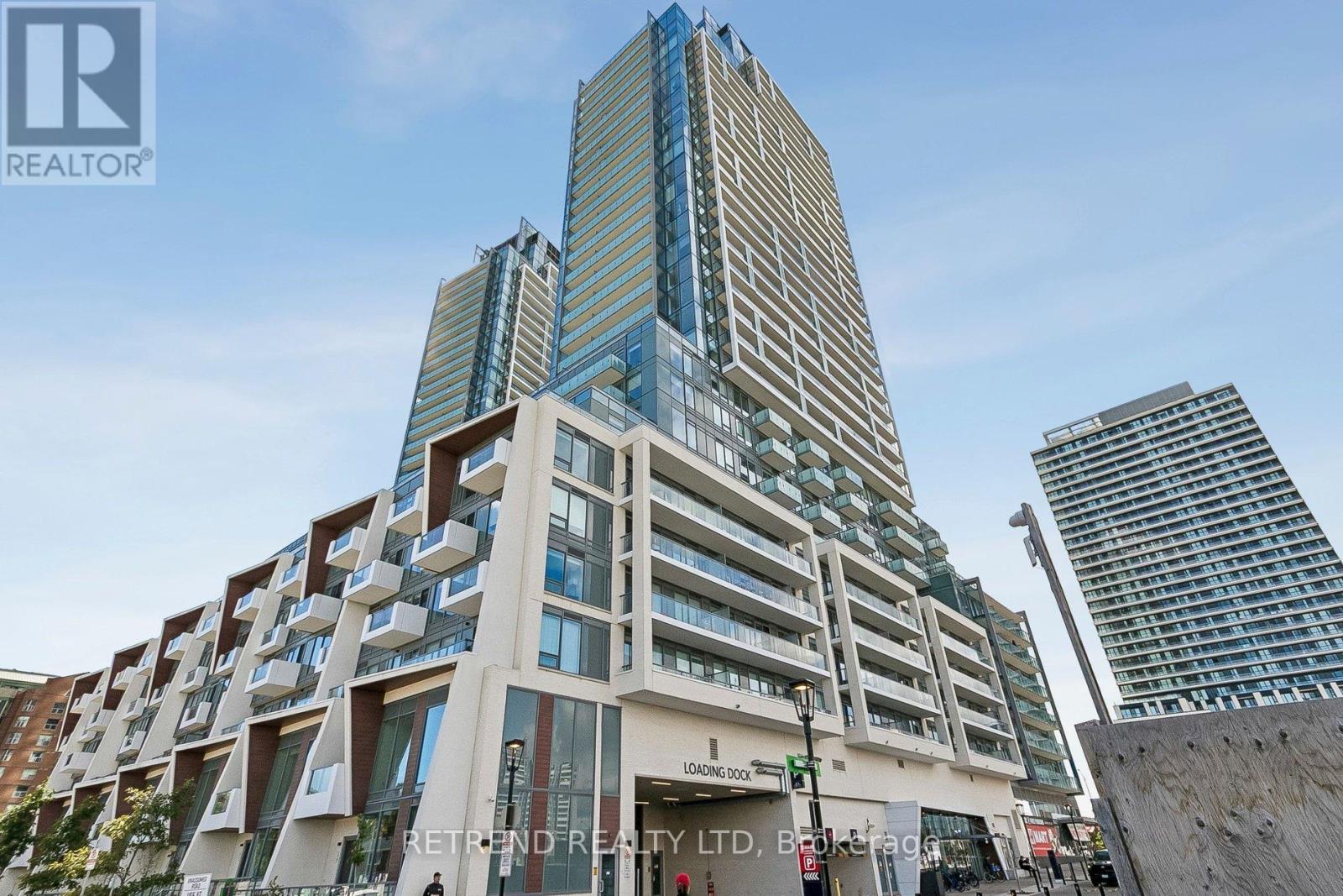 7 Golden Lion Heights, Toronto, Ontario  M2M 0C1 - Photo 1 - C14099590