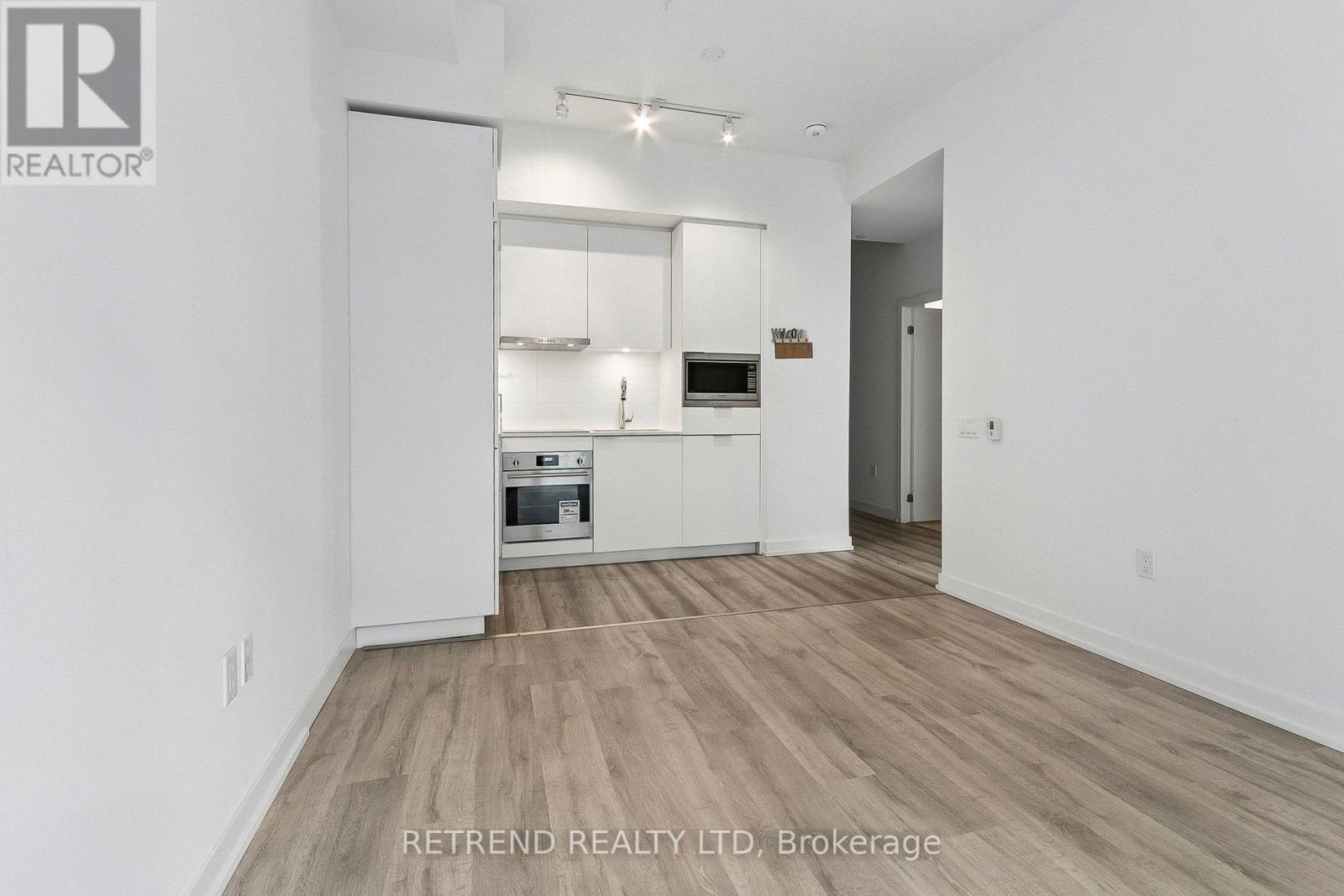 7 Golden Lion Heights, Toronto, Ontario  M2M 0C1 - Photo 13 - C14099590