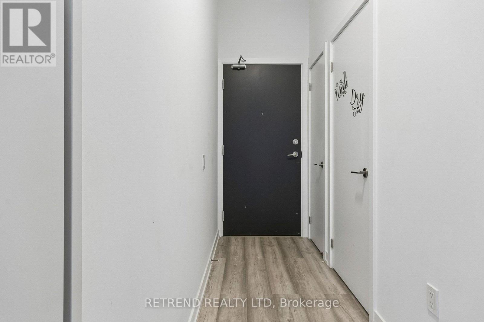 7 Golden Lion Heights, Toronto, Ontario  M2M 0C1 - Photo 4 - C14099590