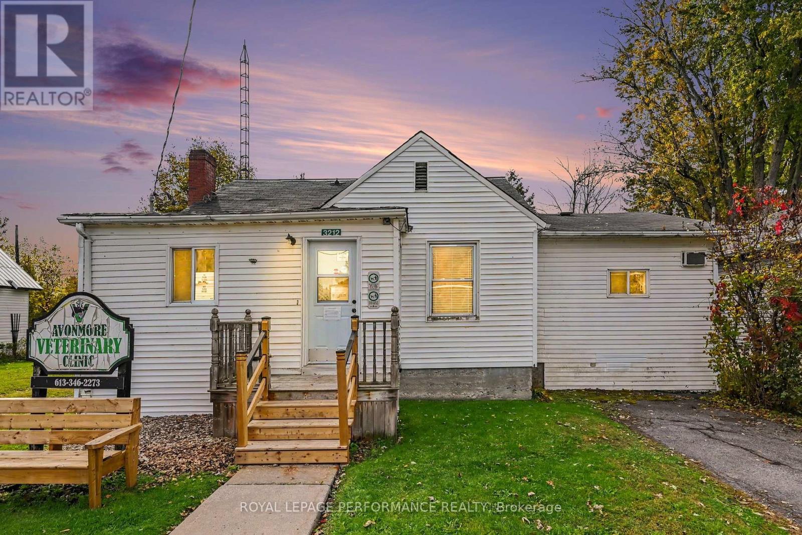 3212 Avonmore Main Street, North Stormont, Ontario  K0C 1C0 - Photo 2 - X14099686