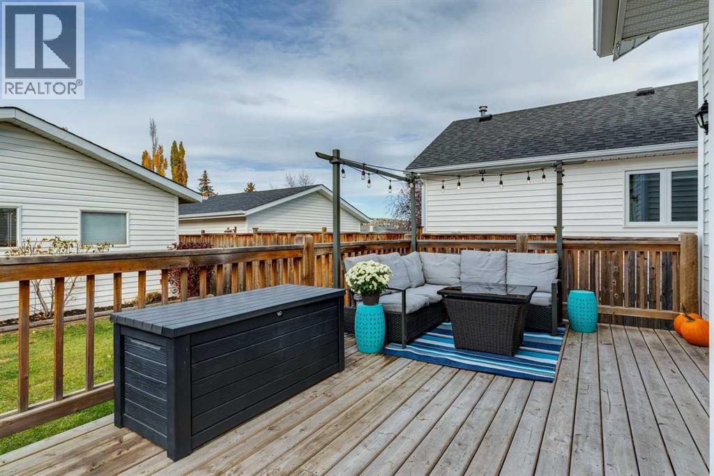 189 Tuscany Valley Way NW, Calgary, Alberta  T3L 2A7 - Photo 32 - A2352551