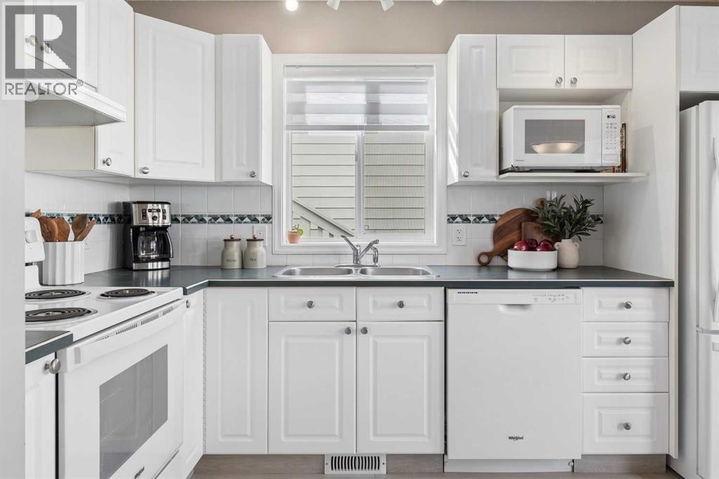 189 Tuscany Valley Way NW, Calgary, Alberta  T3L 2A7 - Photo 9 - A2352551