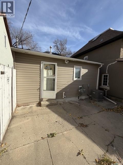 229 I Avenue N, Saskatoon, Saskatchewan  S7L 2G3 - Photo 13 - SK051467