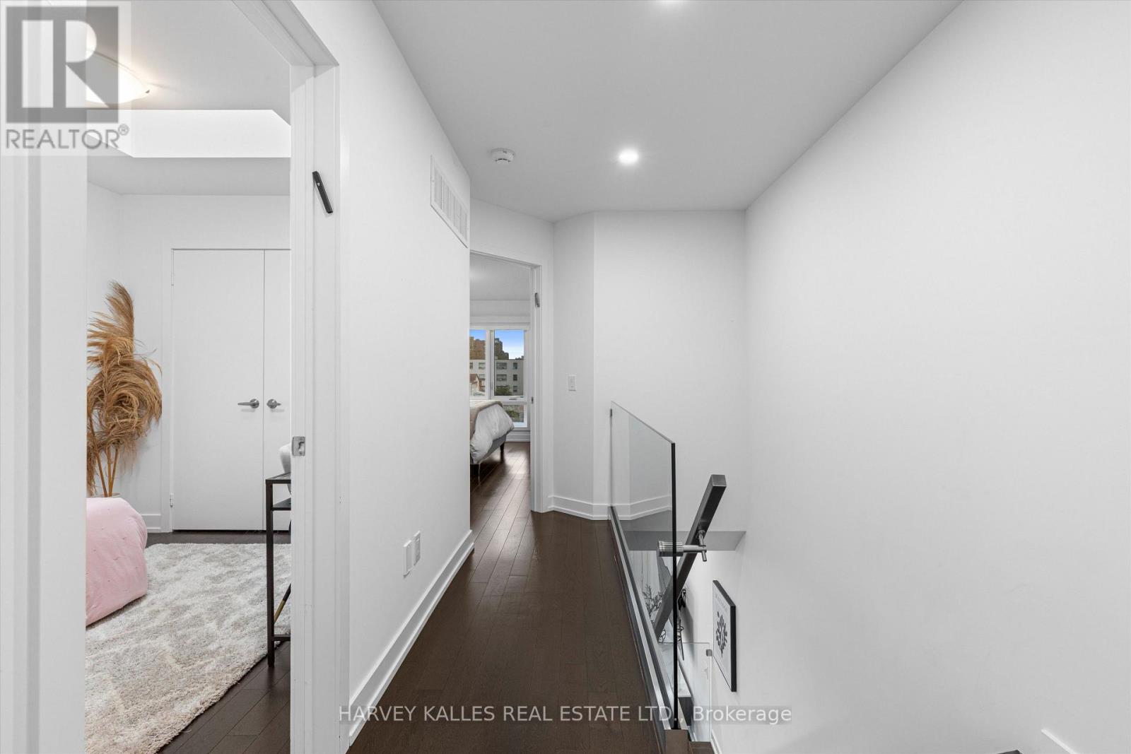 609a Harvie Avenue, Toronto, Ontario  M6E 4M3 - Photo 12 - W14099502