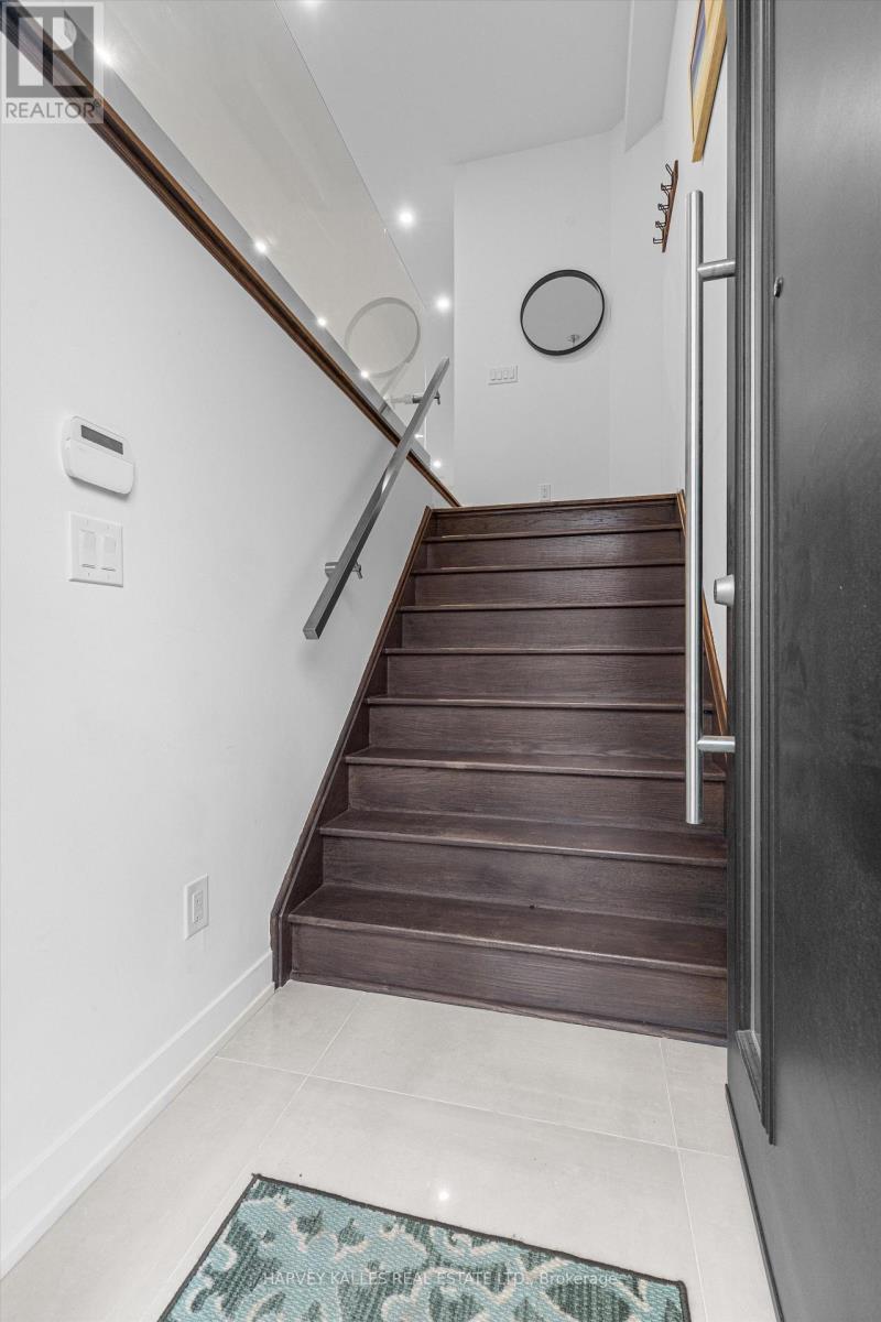 609a Harvie Avenue, Toronto, Ontario  M6E 4M3 - Photo 3 - W14099502
