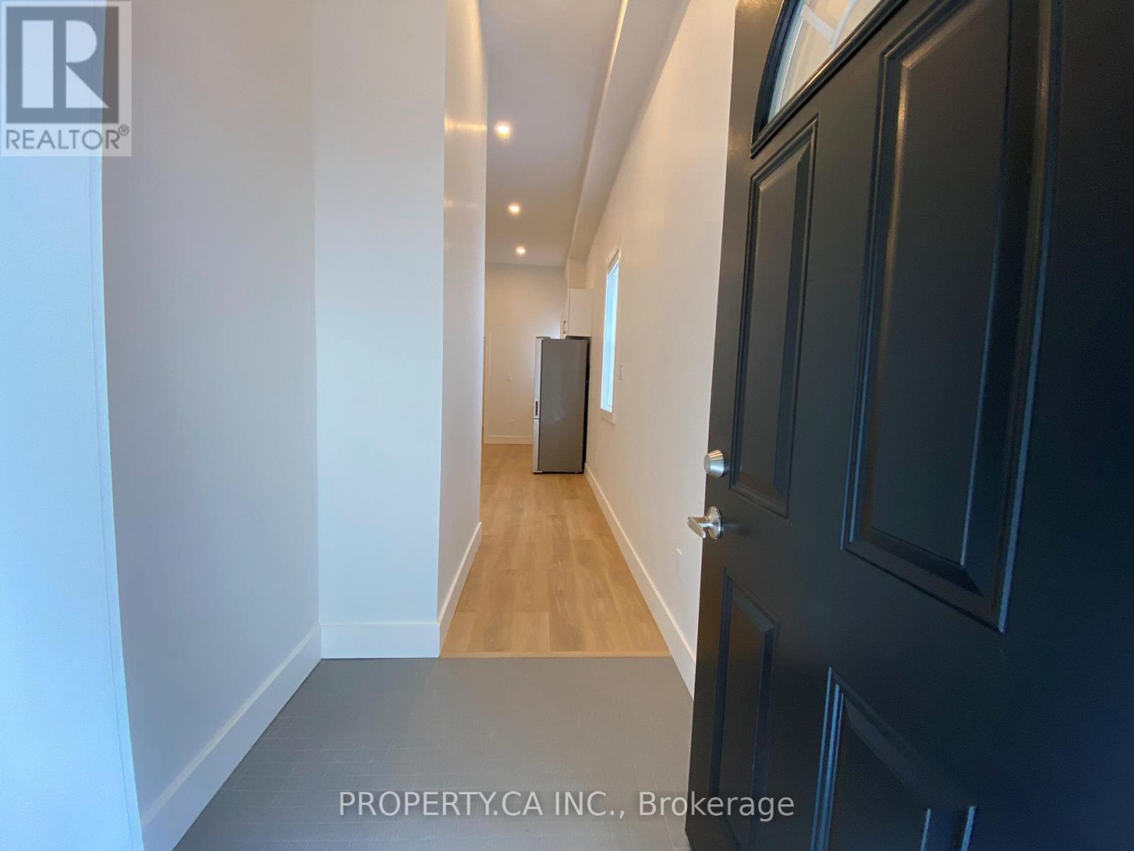 2 - 3100 Dundas Street W, Toronto, Ontario  M6P 1Z8 - Photo 2 - W14099530