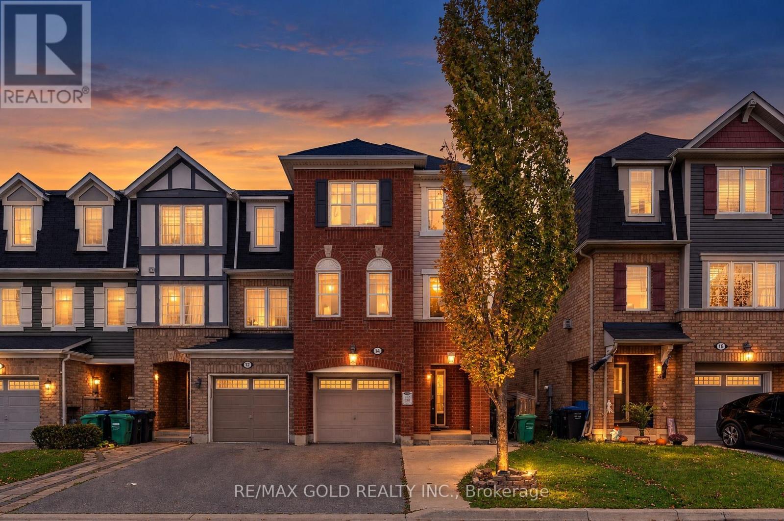 14 Memory Lane, Brampton (Brampton North), Ontario  L7A 0V9 - Photo 2 - W14099578