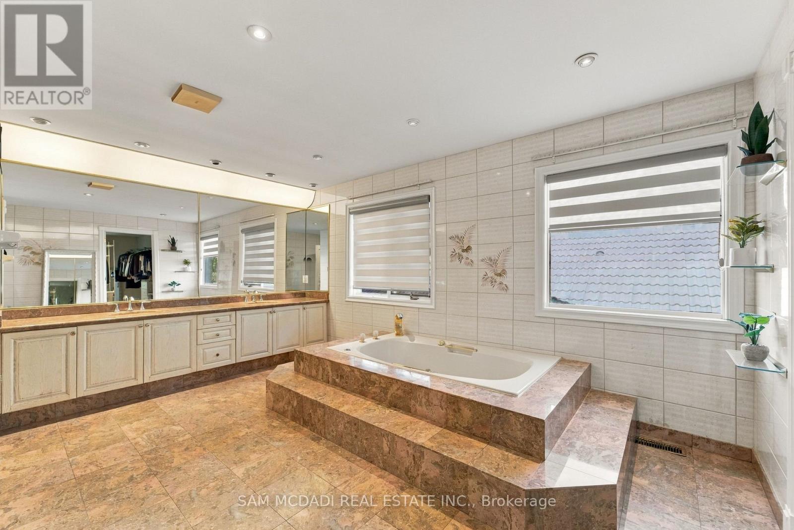 2480 Mississauga Road, Mississauga, Ontario  L5H 2L5 - Photo 26 - W14099596