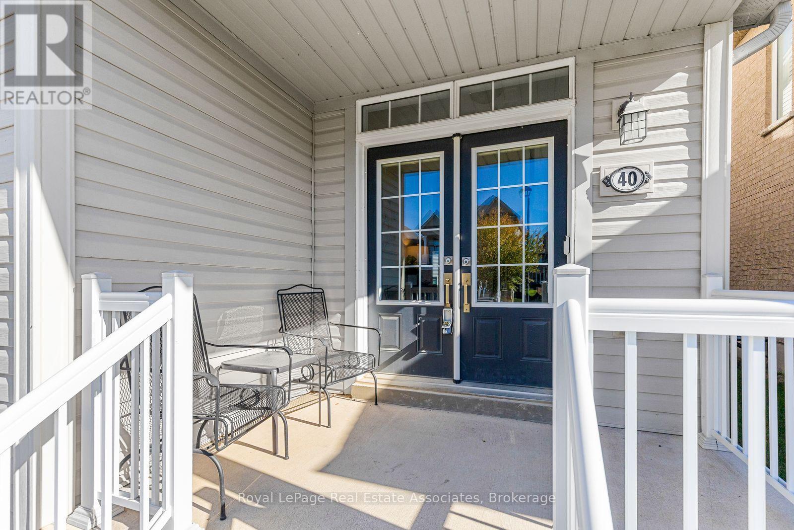 40 Sumac Drive, Haldimand, Ontario  N3W 0C2 - Photo 2 - X14099548