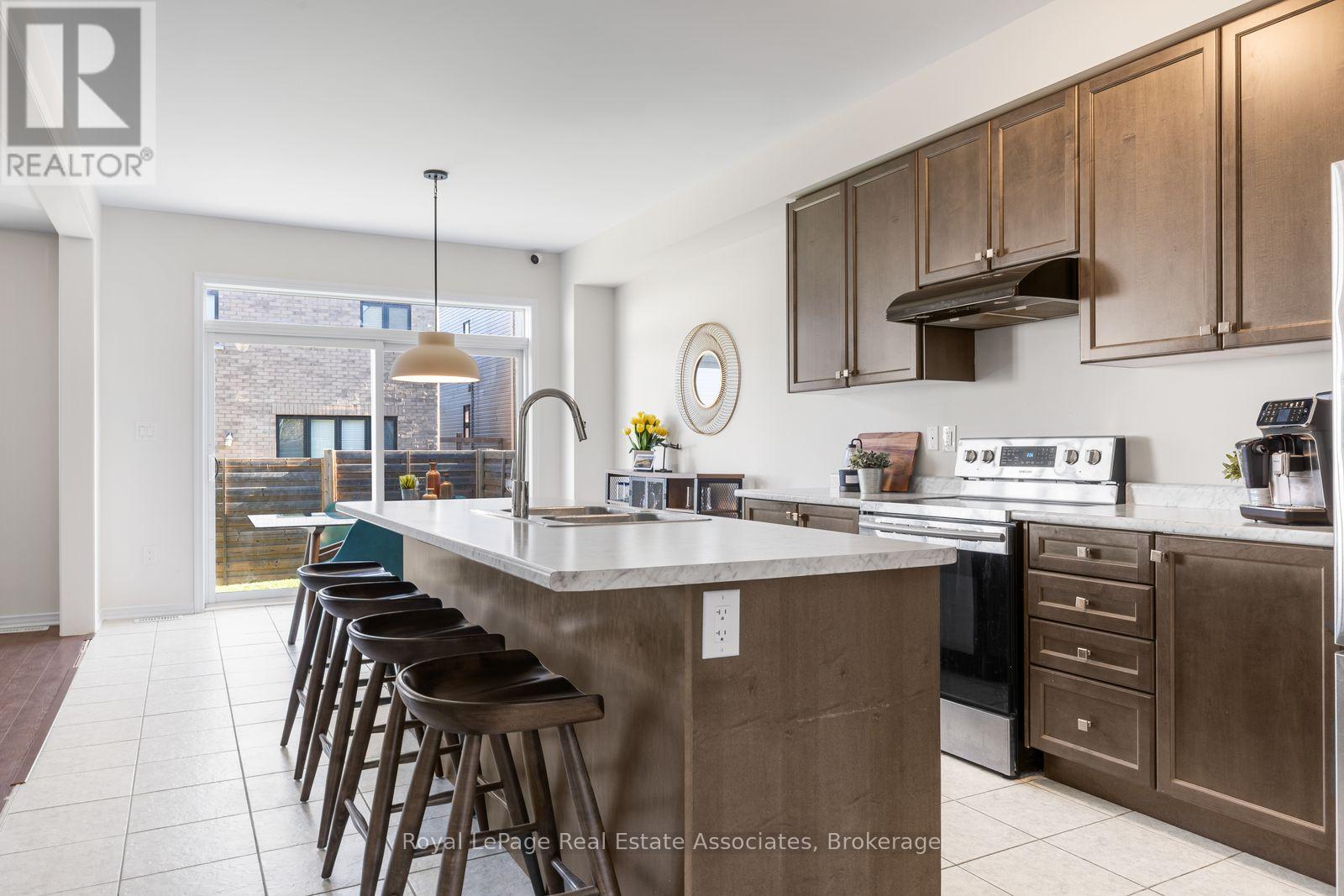 40 Sumac Drive, Haldimand, Ontario  N3W 0C2 - Photo 4 - X14099548