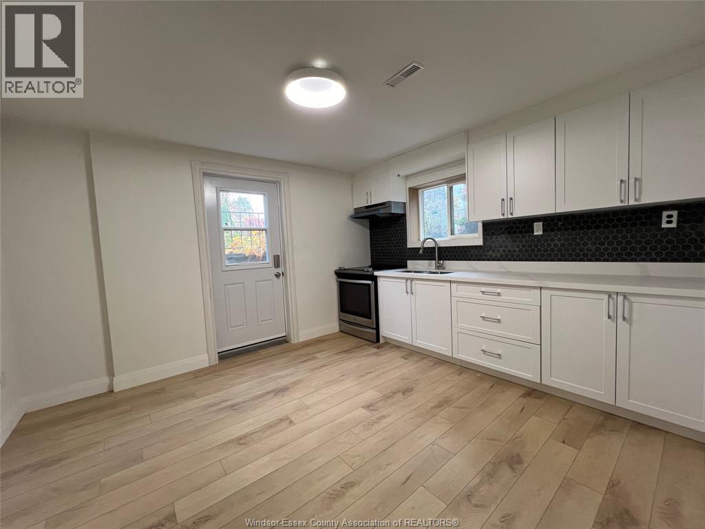 1880 Liberty Unit# Lower, Windsor, Ontario N9E 1J2 - Photo 4 - 26025799
