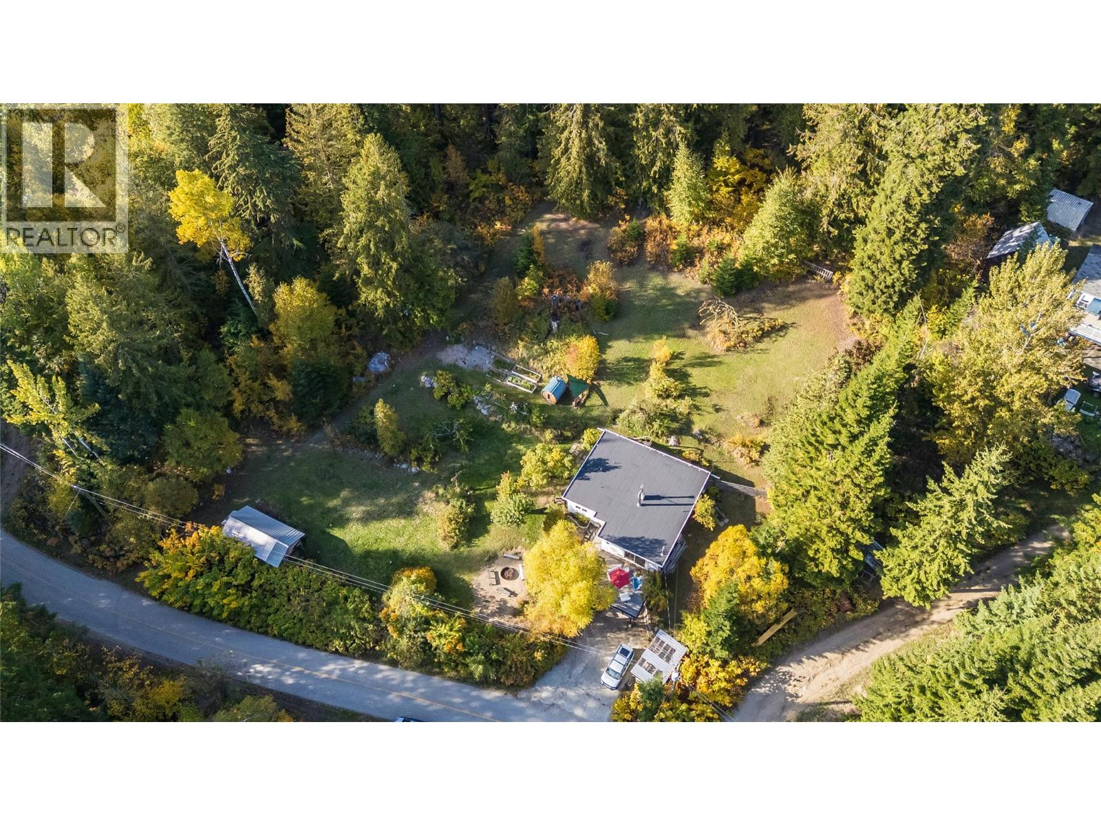 5995 LONGBEACH Road, Nelson, British Columbia