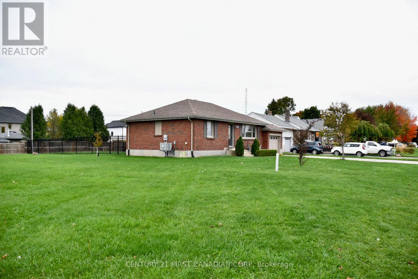 33374 Richmond Street, Lucan Biddulph, Ontario  N0M 2J0 - Photo 6 - X14099784