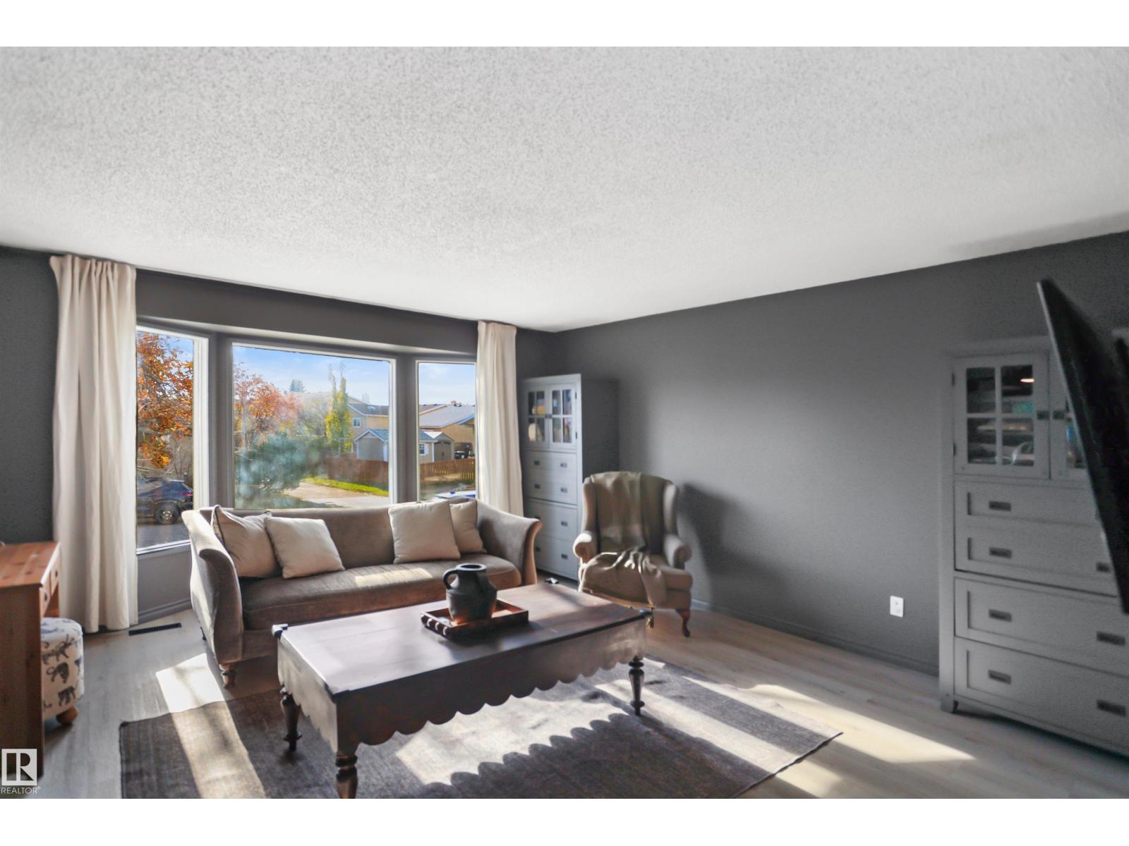 16 WILSON DR