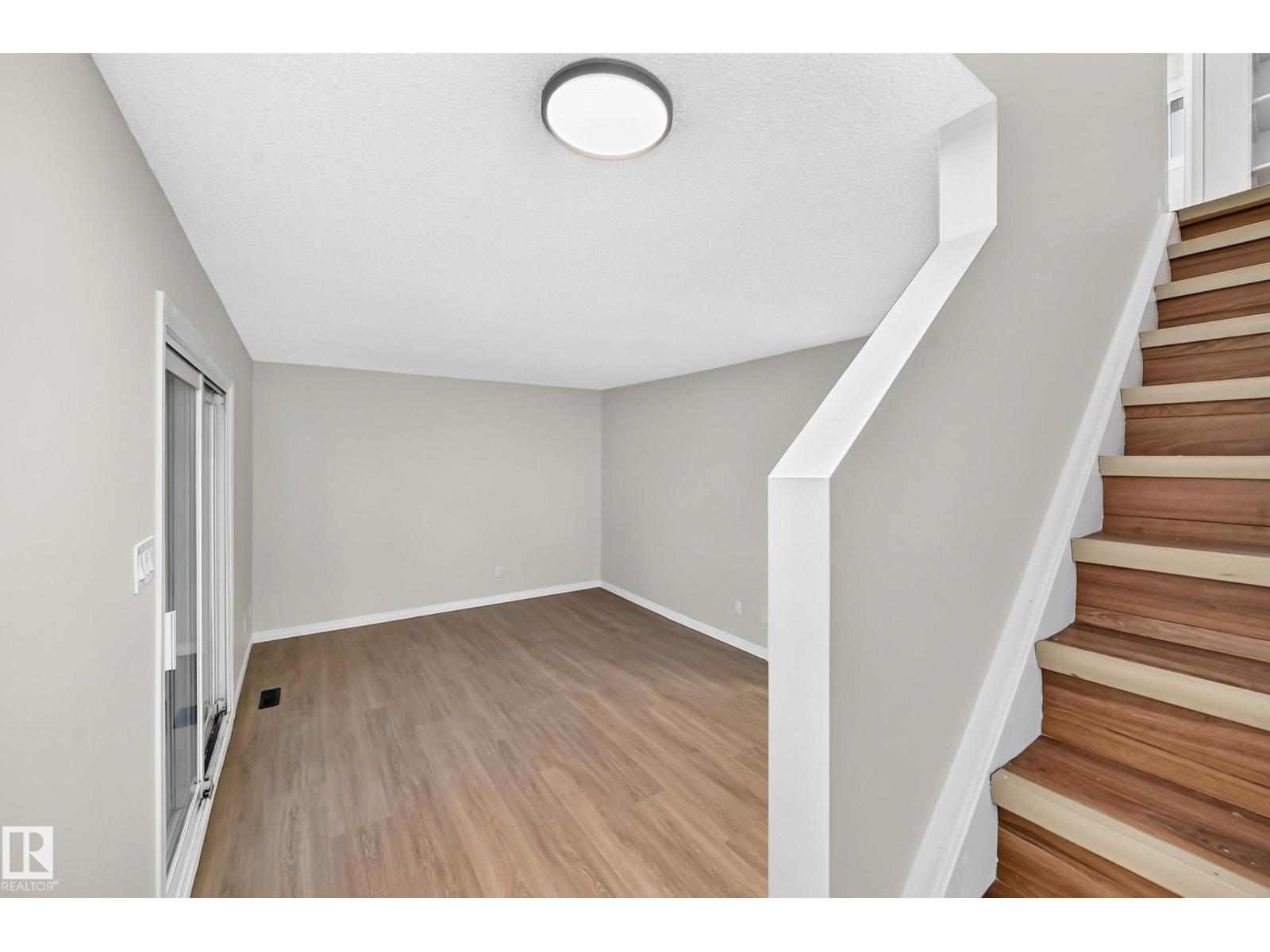 89 Habitat Cr NW, Edmonton, Alberta  T5A 3K8 - Photo 3 - E4513635