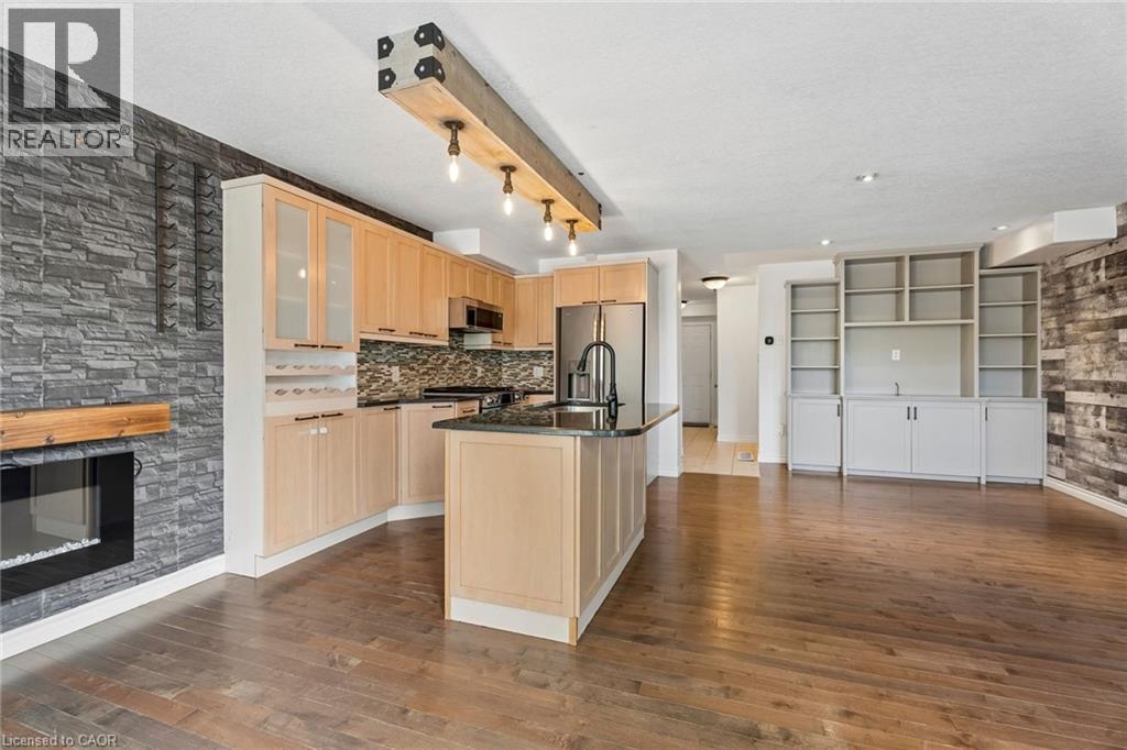27 Pettit Street, Stoney Creek, Ontario  L8E 5V7 - Photo 11 - 40870562