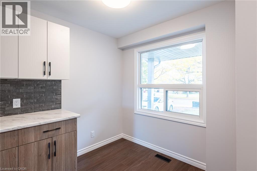 537b Barwick Crescent, Waterloo, Ontario  N2K 3P4 - Photo 6 - 40870759