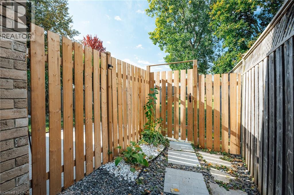 537b Barwick Crescent, Waterloo, Ontario  N2K 3P4 - Photo 43 - 40870759