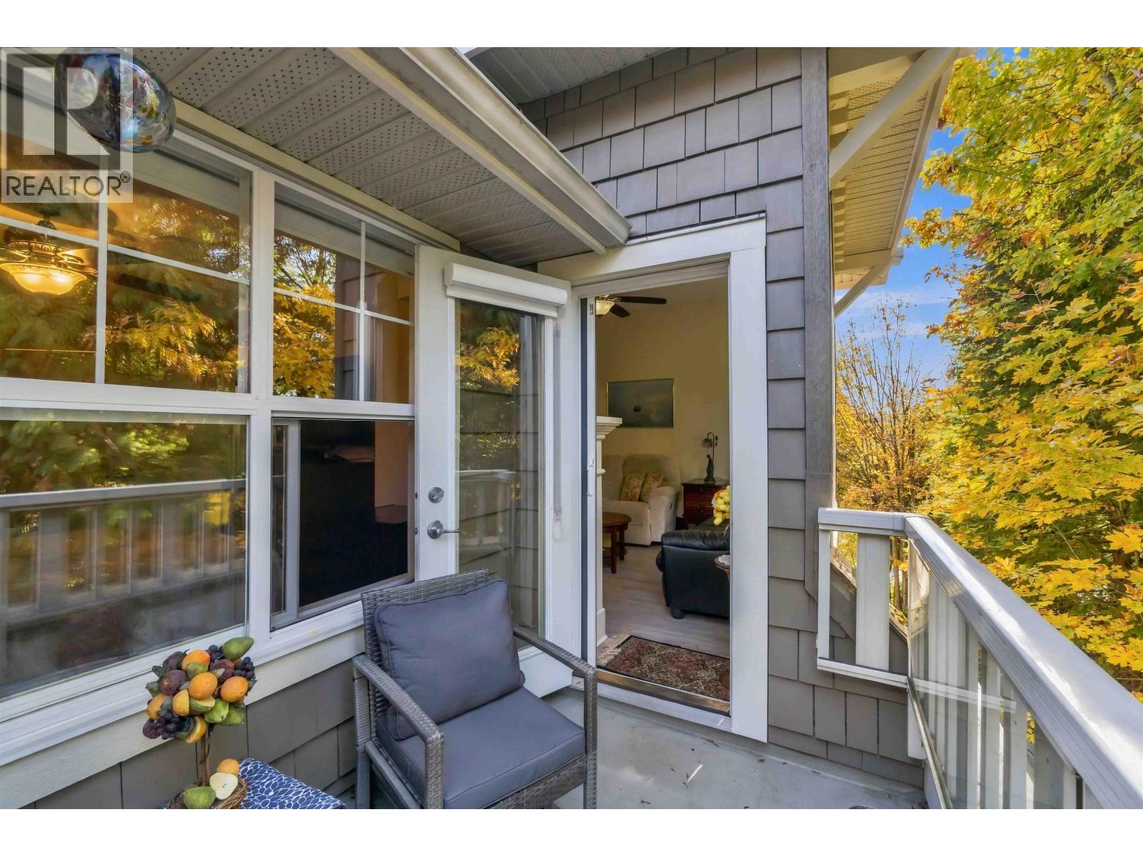 411 960 LYNN VALLEY ROAD, north vancouver, British Columbia
