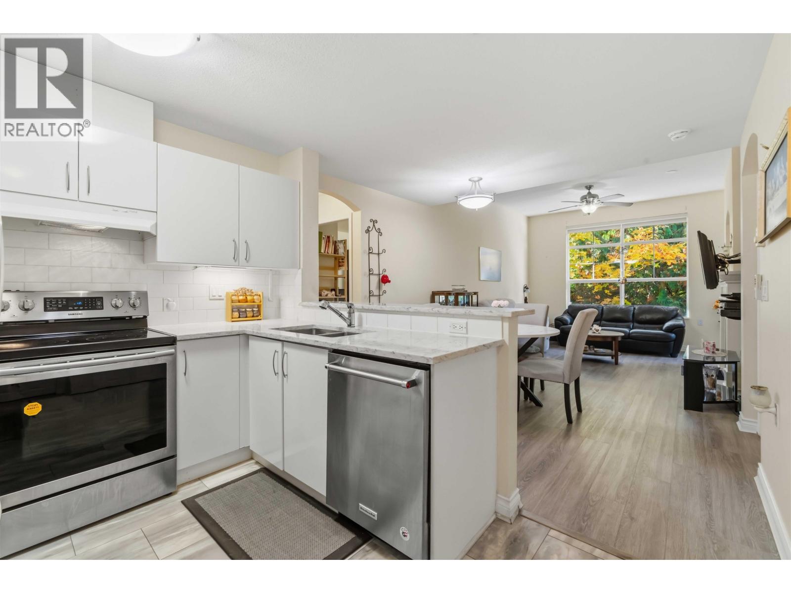 411 960 Lynn Valley Road, North Vancouver, British Columbia  V7J 3V6 - Photo 8 - R3177060