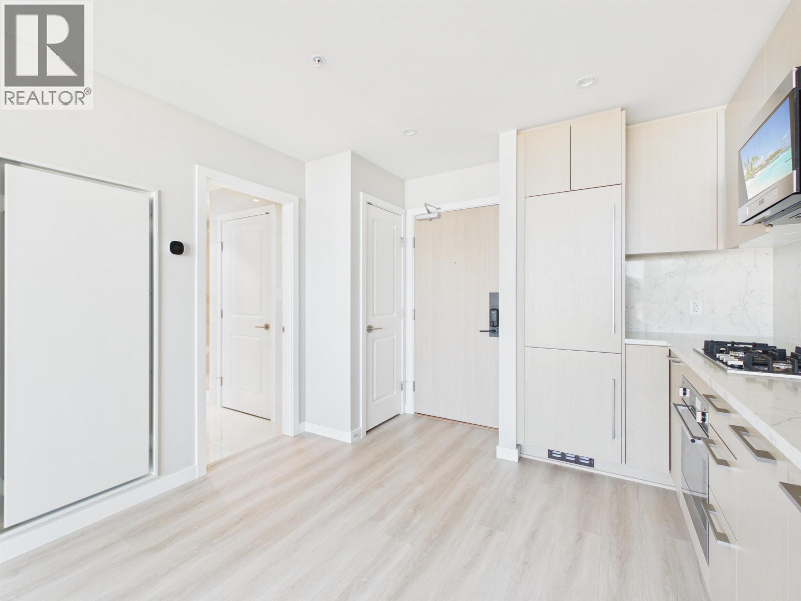 1804 5938 Olive Avenue, Burnaby, British Columbia  V5H 0M6 - Photo 5 - R3177065