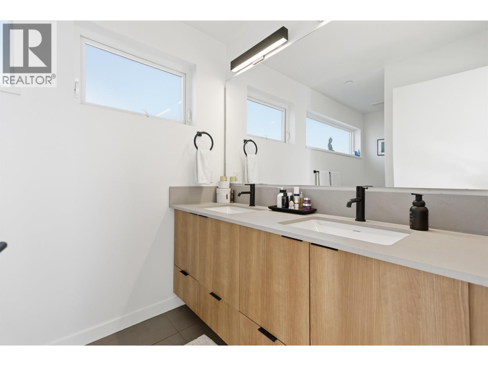 24 533 E 3rd Street, North Vancouver, British Columbia  V7L 1G4 - Photo 16 - R3177089