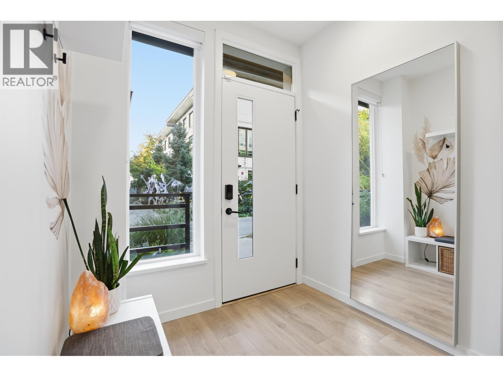 24 533 E 3rd Street, North Vancouver, British Columbia  V7L 1G4 - Photo 31 - R3177089