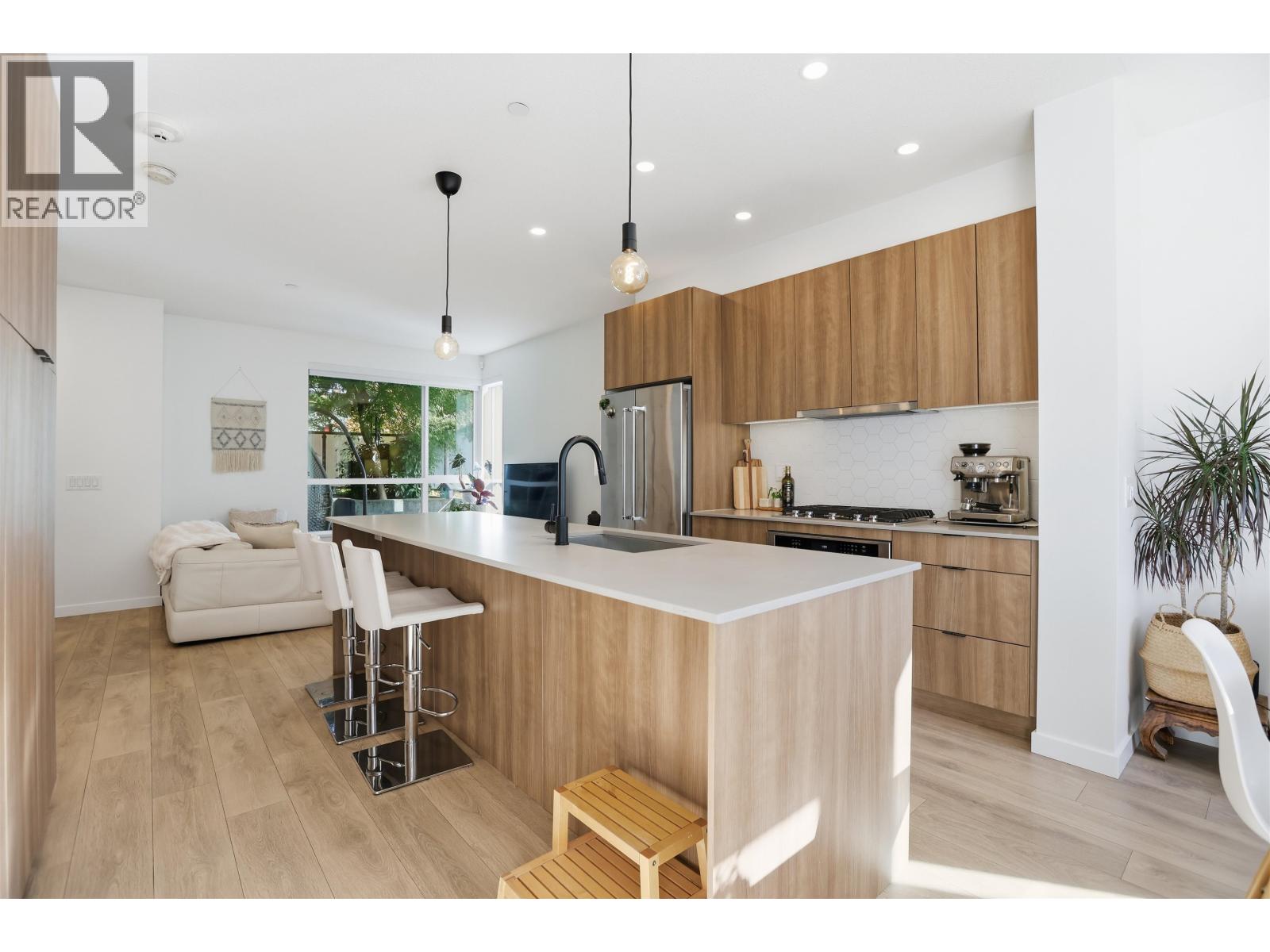 24 533 E 3rd Street, North Vancouver, British Columbia  V7L 1G4 - Photo 6 - R3177089