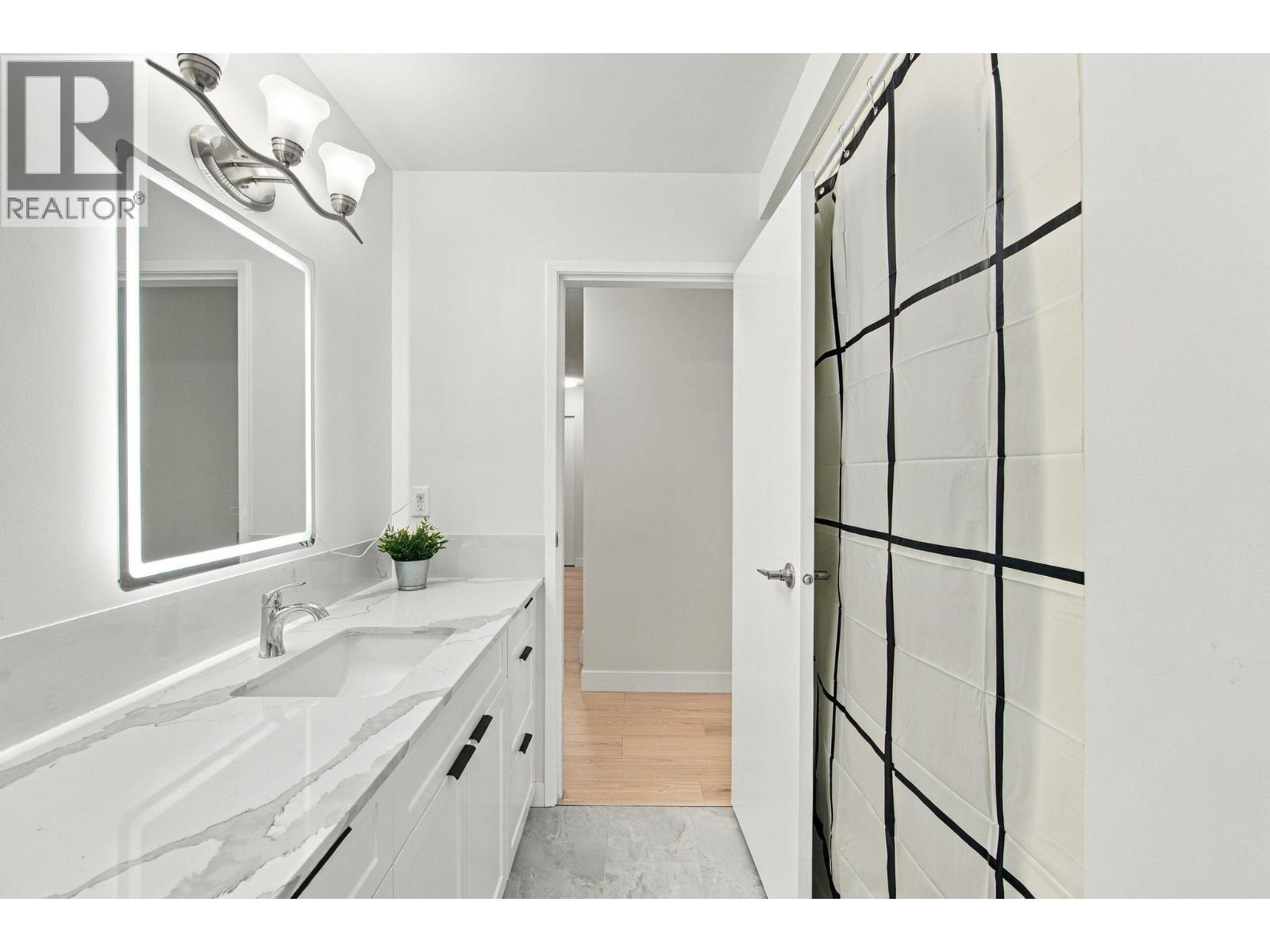 657 Poirier Street, Coquitlam, British Columbia  V3J 7M5 - Photo 8 - R3177059