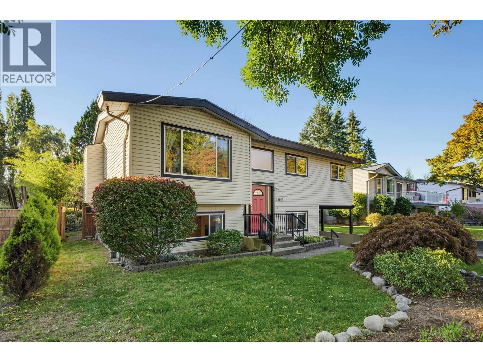 11601 211 Street, Maple Ridge, British Columbia  V2X 7T5 - Photo 3 - R3177066