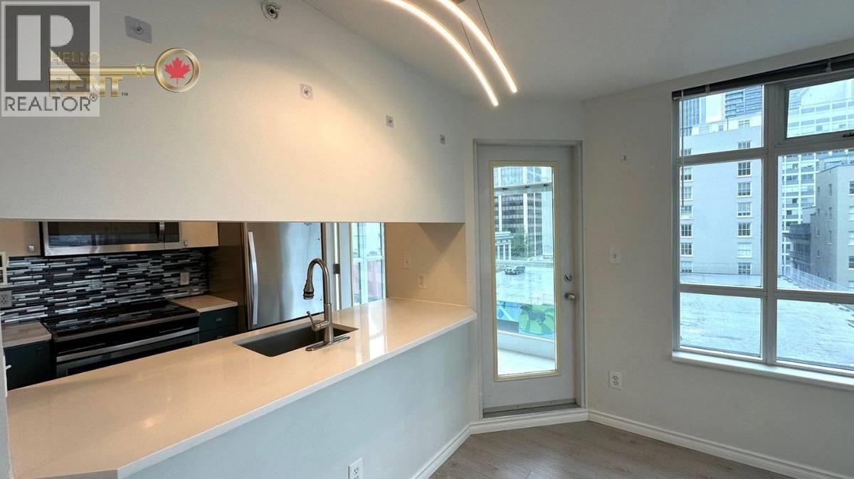 704 438 Seymour Street, Vancouver, British Columbia  V6B 6H4 - Photo 2 - R3177097