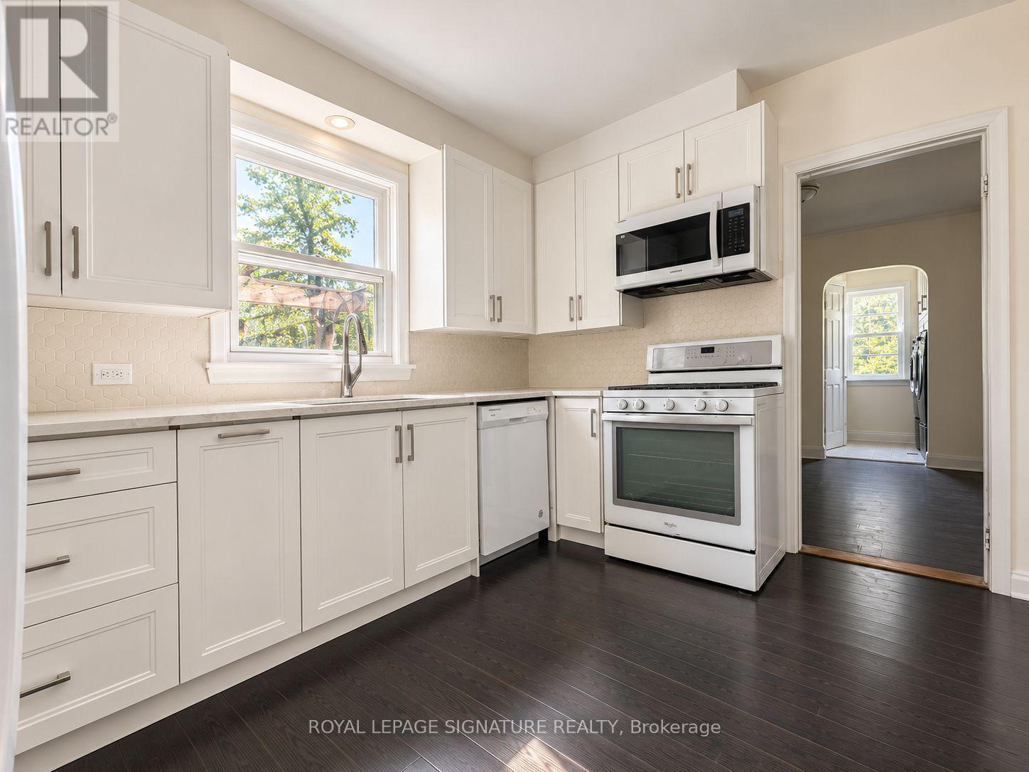 Main Unit - 21 Yongeview Avenue, Richmond Hill, Ontario  L4C 7A3 - Photo 6 - N14097498