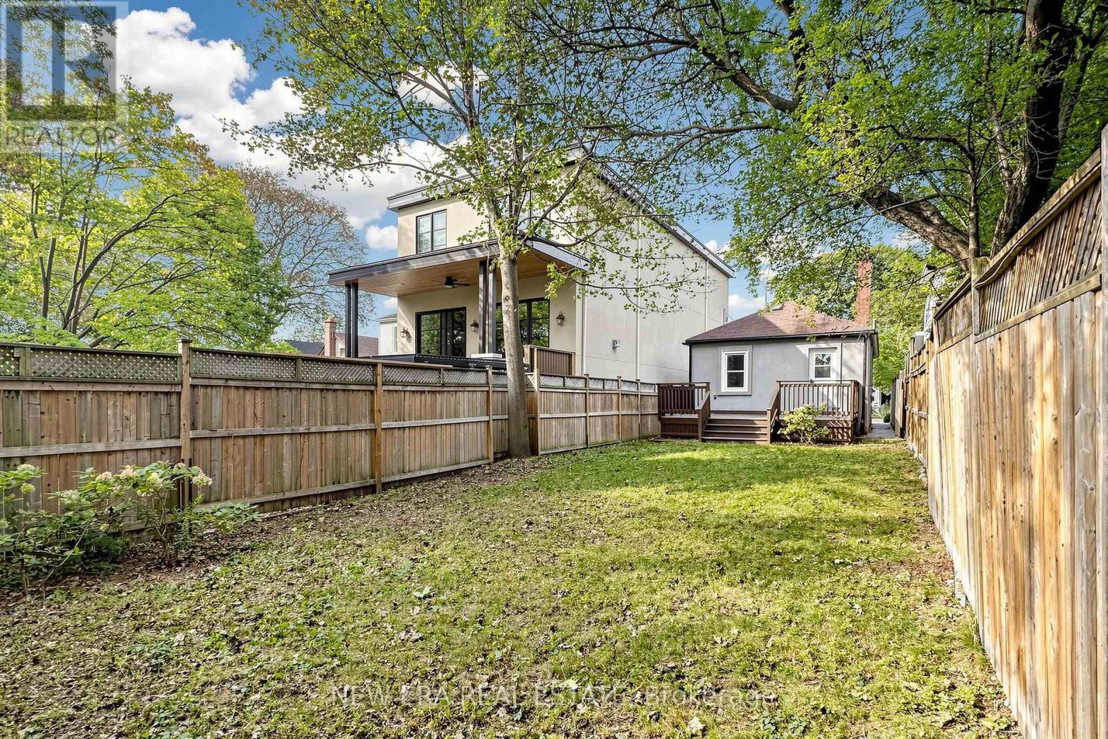 59 Barker Avenue, Toronto, Ontario  M4C 2N5 - Photo 15 - E14099718