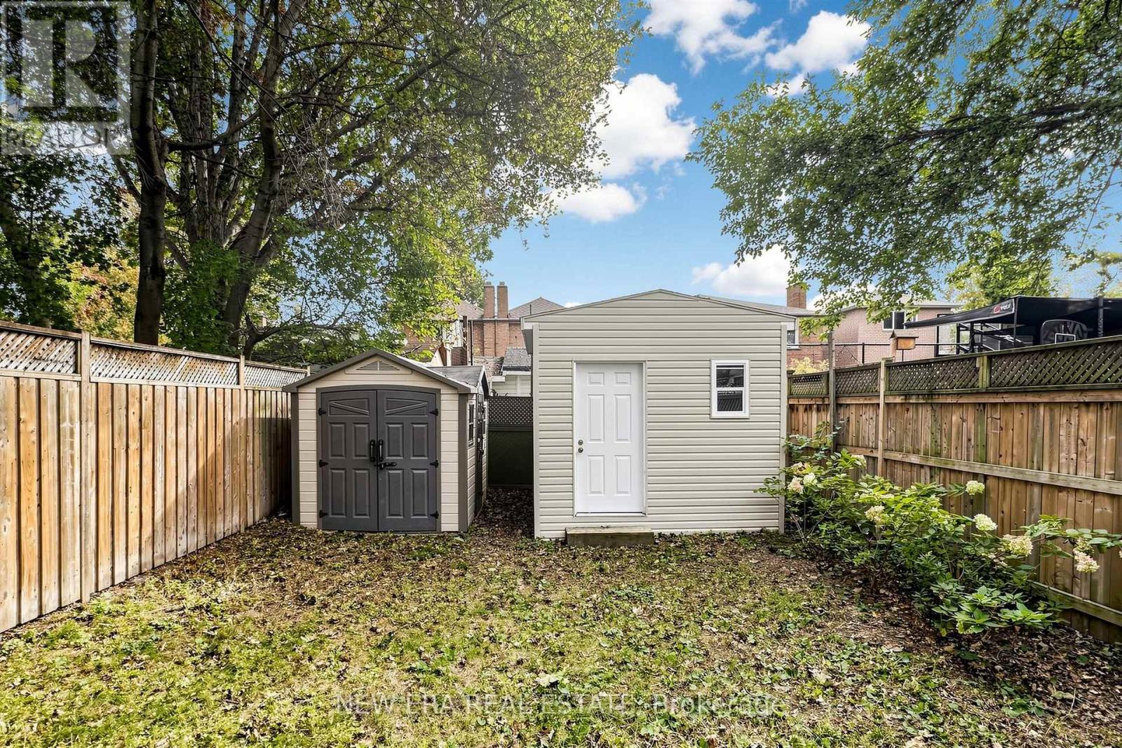 59 Barker Avenue, Toronto, Ontario  M4C 2N5 - Photo 16 - E14099718