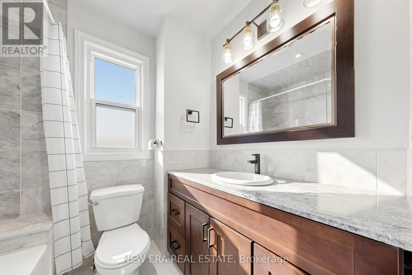 59 Barker Avenue, Toronto, Ontario  M4C 2N5 - Photo 7 - E14099718