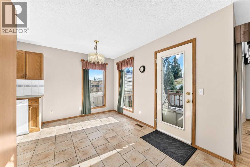 106 Elizabeth Way SE, Airdrie, Alberta  T4B 2H6 - Photo 11 - A2352089