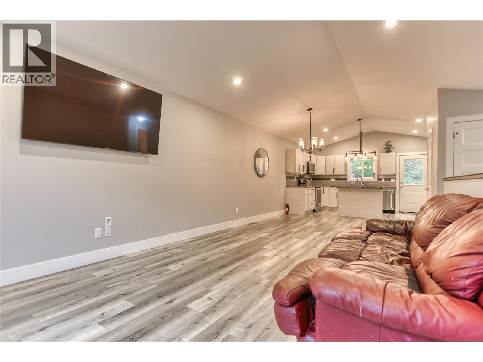 313 Lakeview Street Unit# 1, Castlegar, British Columbia  V1N 3Y1 - Photo 12 - 10403428