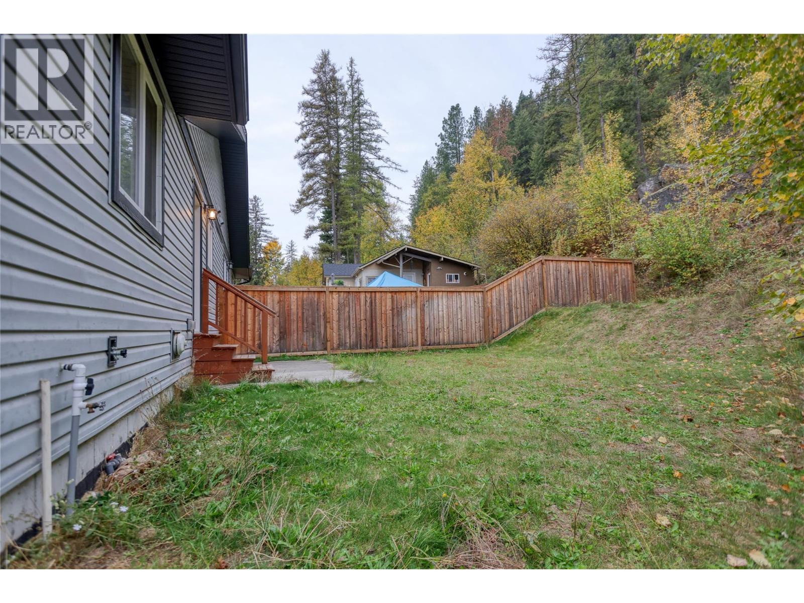 313 Lakeview Street Unit# 1, Castlegar, British Columbia  V1N 3Y1 - Photo 35 - 10403428