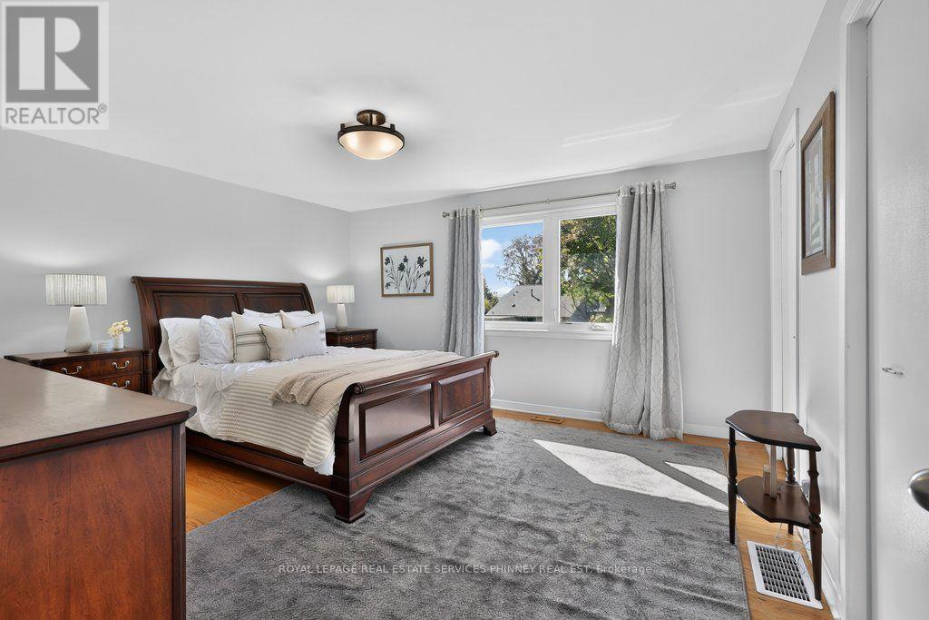 838 Saddle Crescent, Mississauga, Ontario  L4Y 2V8 - Photo 21 - W14099778