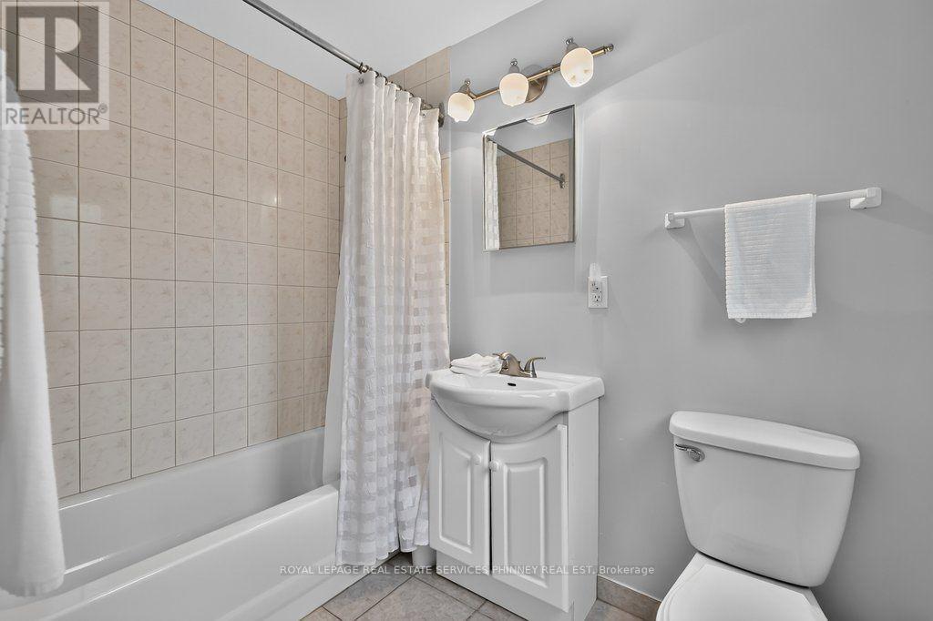 838 Saddle Crescent, Mississauga, Ontario  L4Y 2V8 - Photo 25 - W14099778