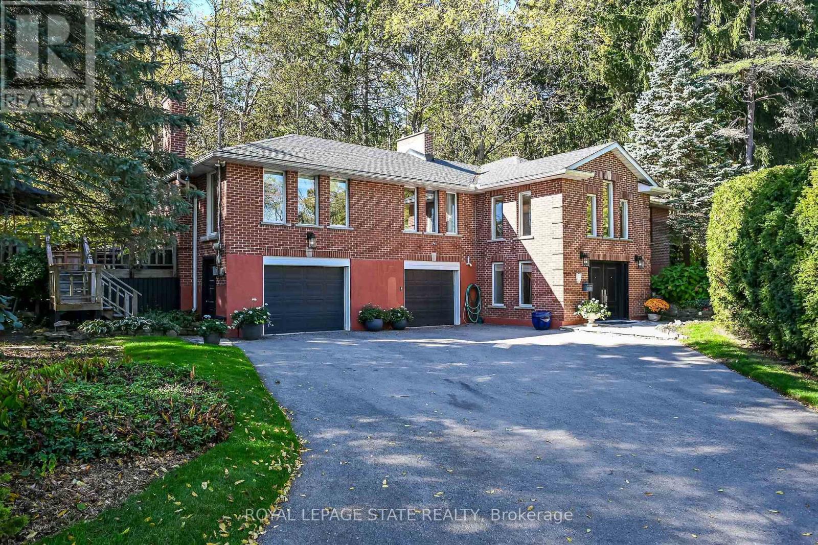 311 Golf Links Road, Hamilton, Ontario  L9G 2N6 - Photo 1 - X14099764