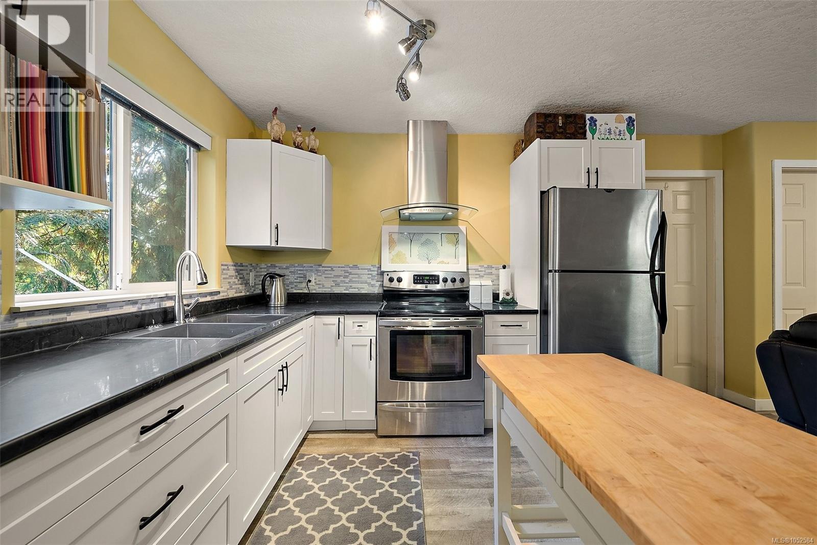 1910 Swartz Bay Rd, North Saanich, British Columbia  V8L 5R2 - Photo 28 - 1052584