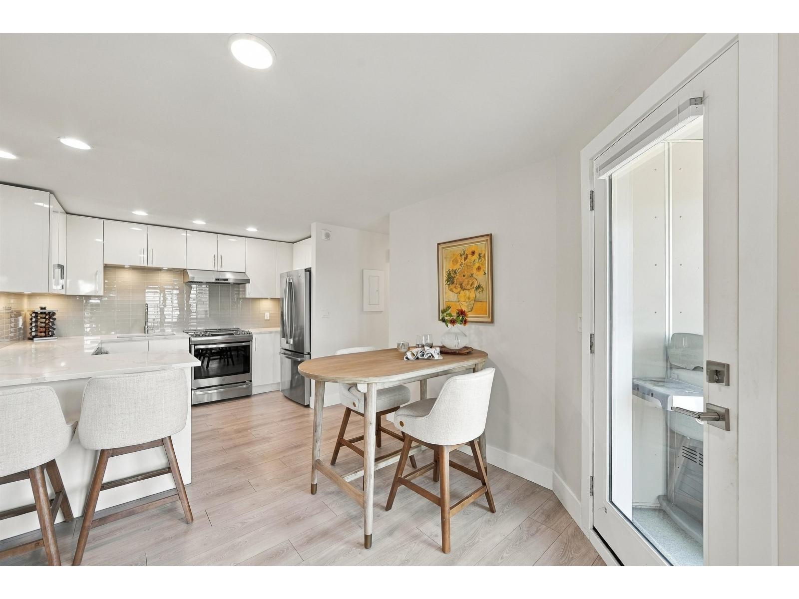9 15989 MARINE DRIVE