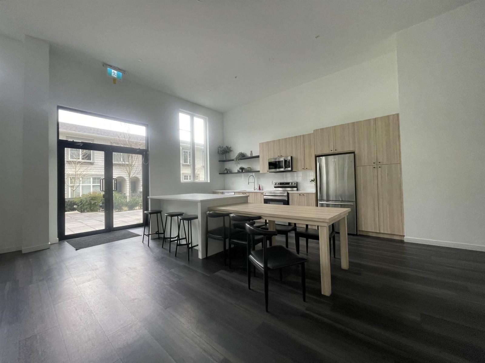 307 13623 81a Avenue, Surrey, British Columbia  V3W 3N7 - Photo 6 - R3176402