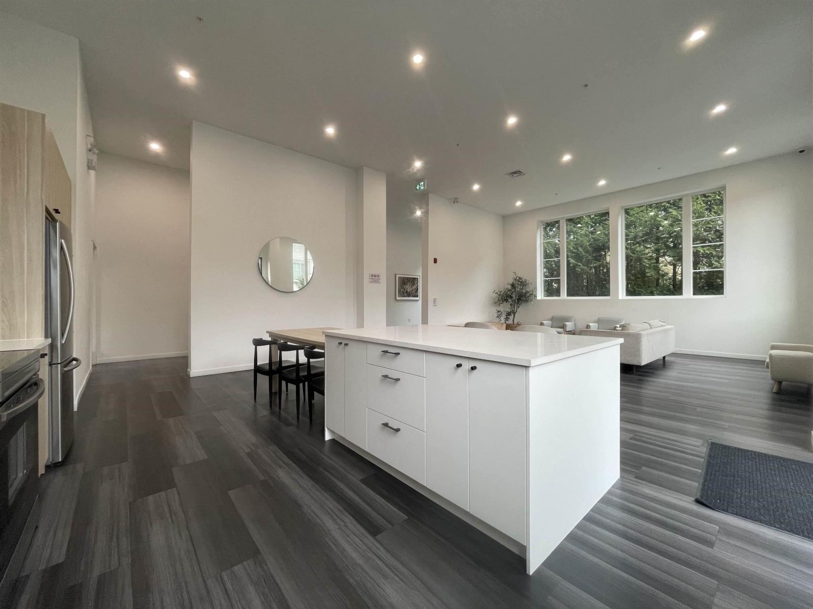 307 13623 81a Avenue, Surrey, British Columbia  V3W 3N7 - Photo 4 - R3176402