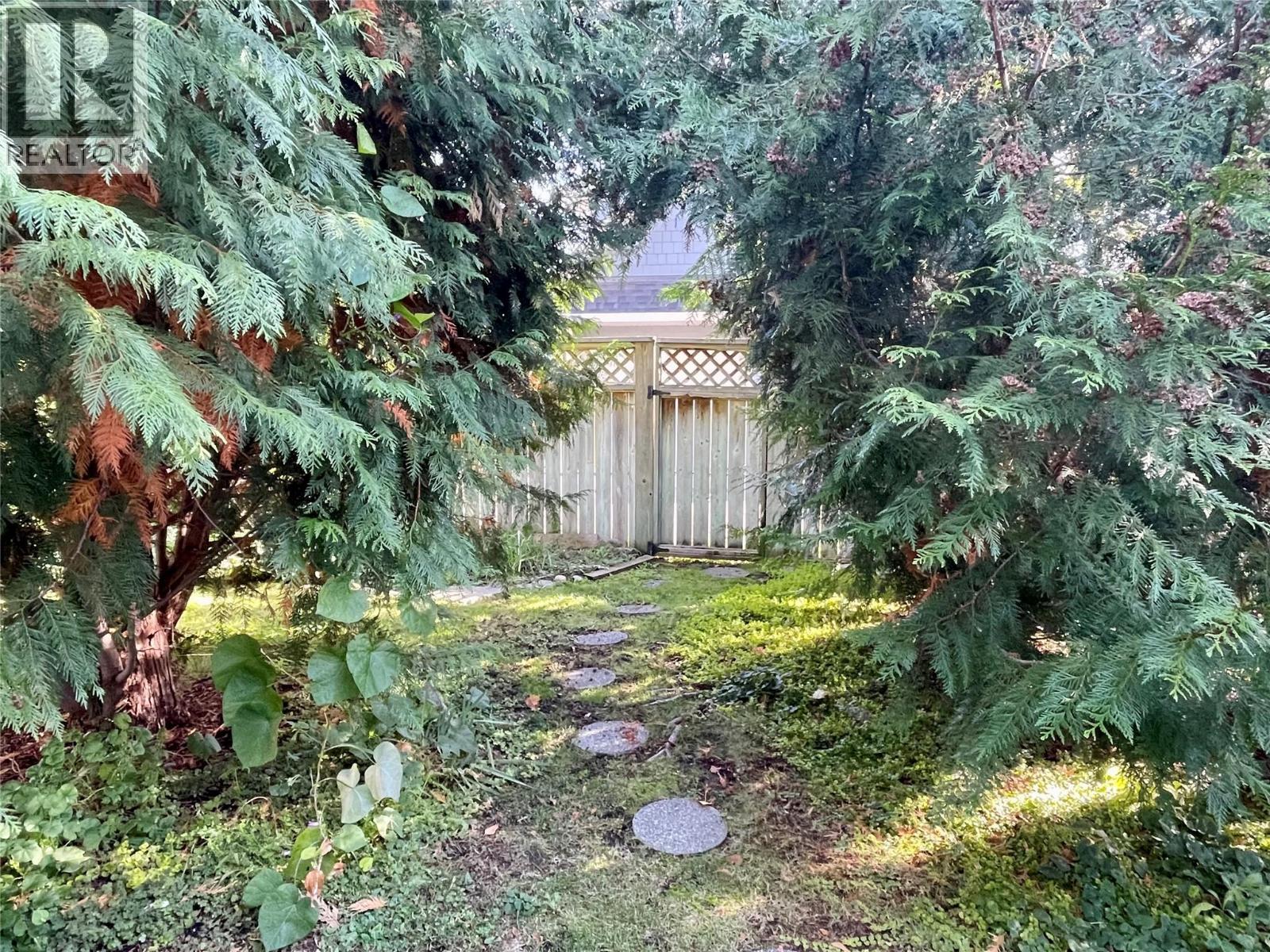 2681 Abbott Street, Kelowna, British Columbia  V1Y 1G3 - Photo 42 - 10364612