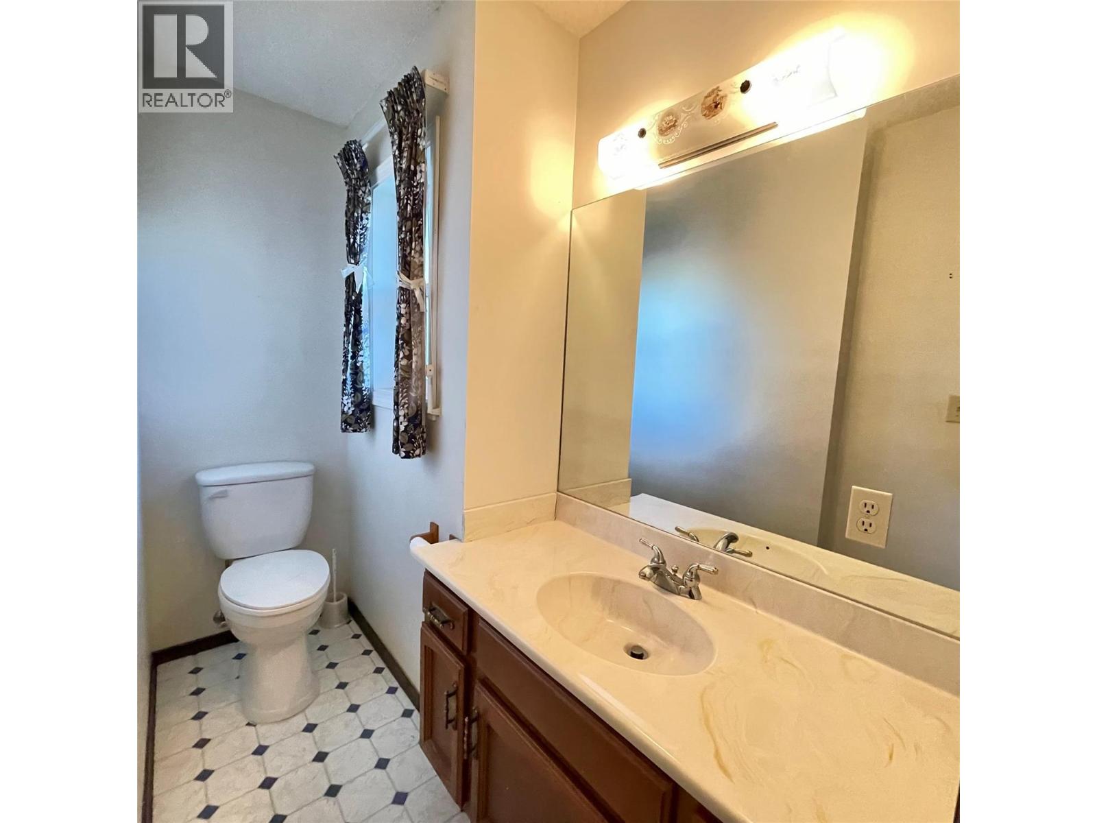 2681 Abbott Street, Kelowna, British Columbia  V1Y 1G3 - Photo 28 - 10364612