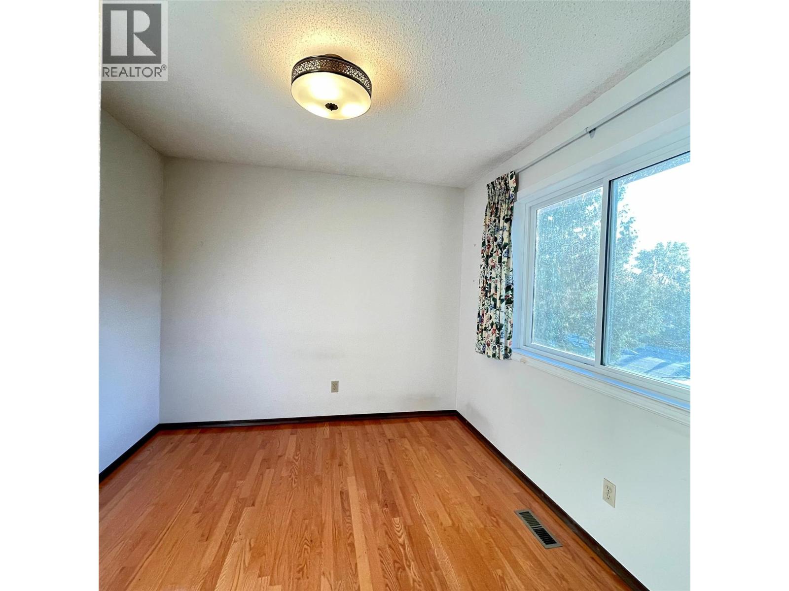 2681 Abbott Street, Kelowna, British Columbia  V1Y 1G3 - Photo 30 - 10364612