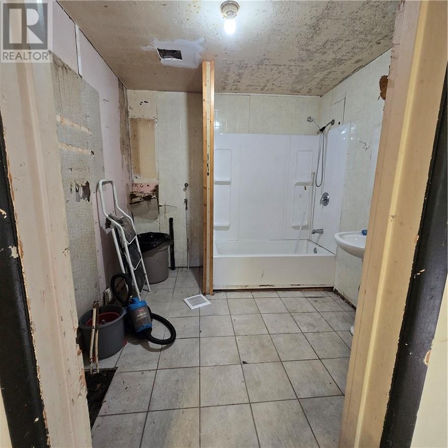 14 Fairview Avenue, Greater Sudbury, Ontario  P3B 2N1 - Photo 10 - 2131031