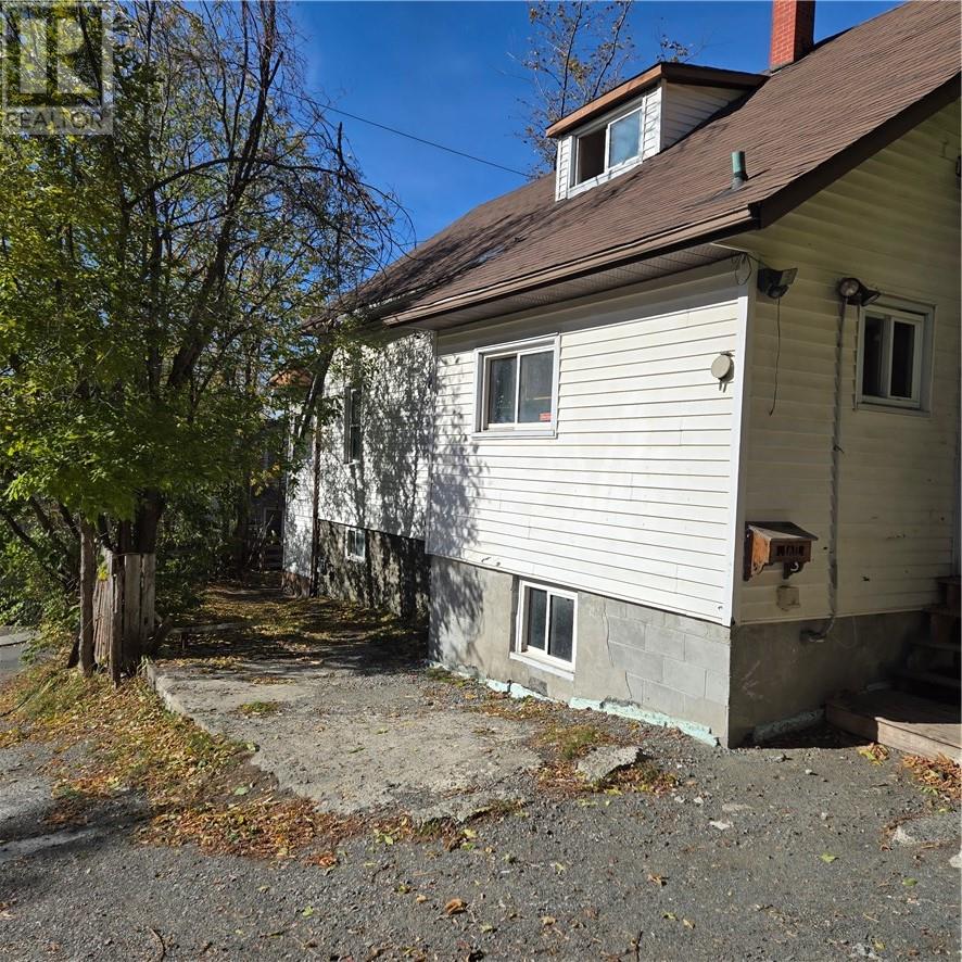 14 Fairview Avenue, Greater Sudbury, Ontario  P3B 2N1 - Photo 2 - 2131031
